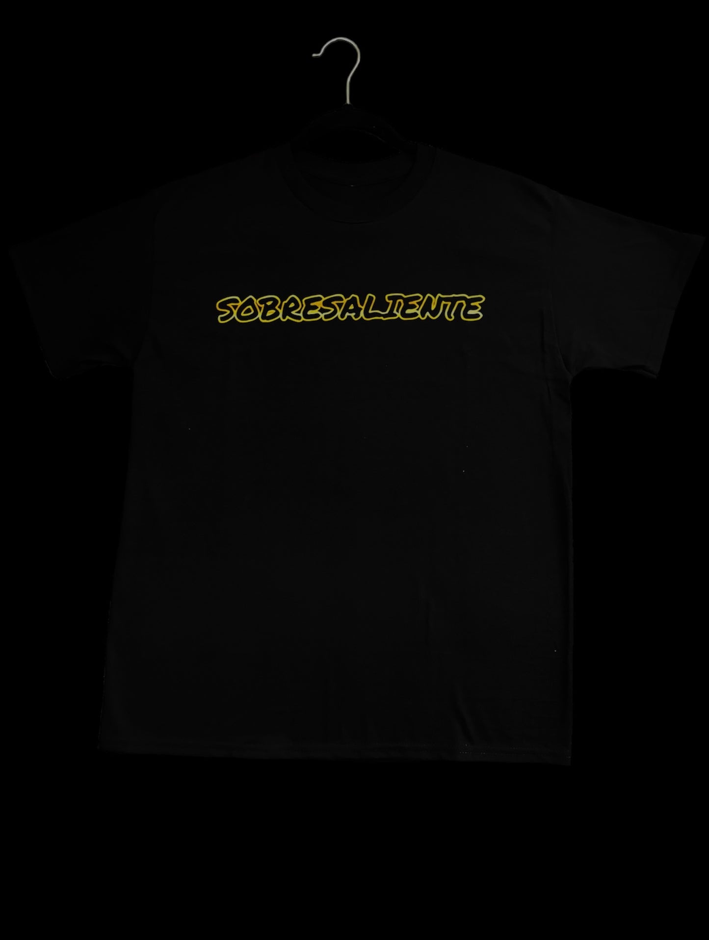 SOBRESALIENTE tee/gold